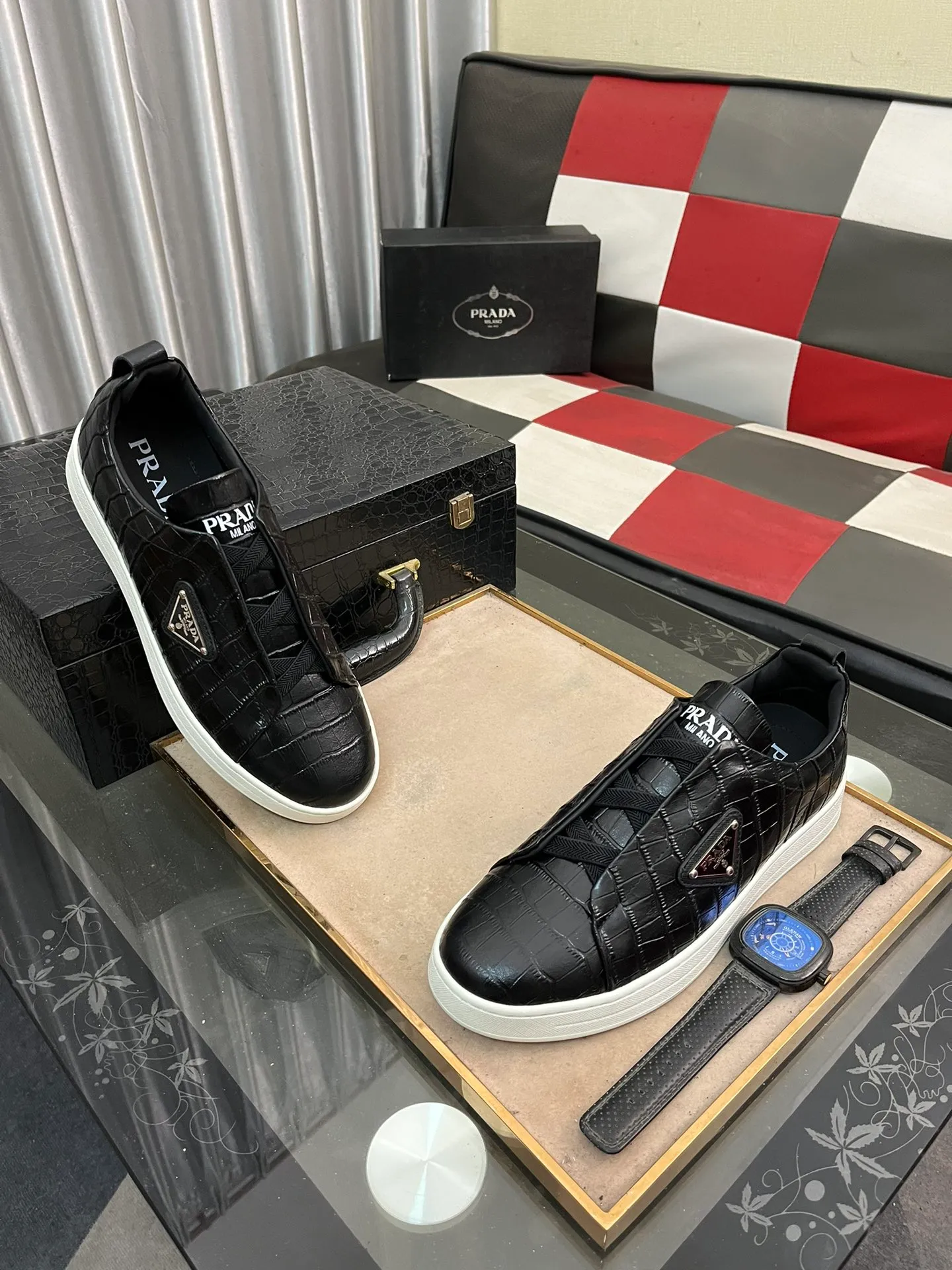 Men's shoes 💰540⌚️⌚️【PRADA】Prada - High-end quality casual sports shoes - Upper: calf leather shoe body with brand metal fasteners, - Inner lining: breathable leather lining - Outsole: ultra-light TPU foam·rubber; molded outsole -Super high quality control·Fine workmanship: highlighted (high-end·luxury·grade) -Size: 38-443️⃣Colors available